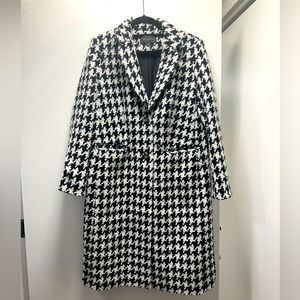 Ann Taylor Jacket from last winter barely worn. Black and white houndstooth.